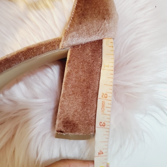 Madden Girl rose gold velvet sandals size 10 - Picture 12 of 13